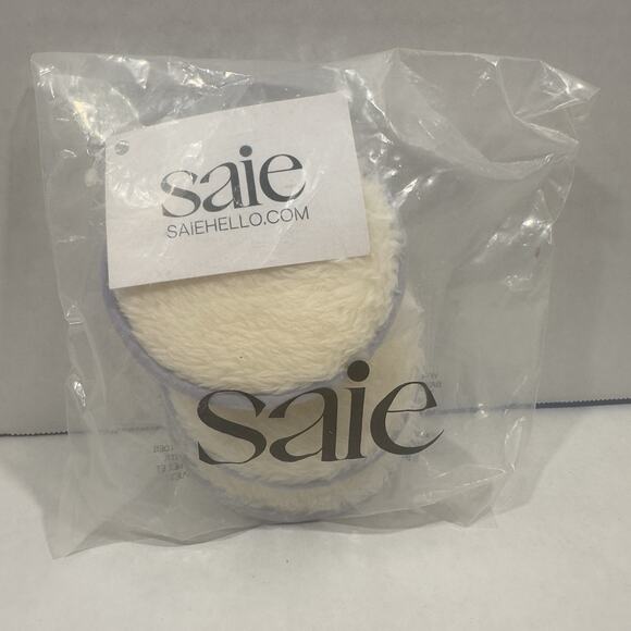 SAIE Reusable Beauty Rounds Set of 3 NEW Unused Machine Washable Thick Fluffy - Picture 1 of 3